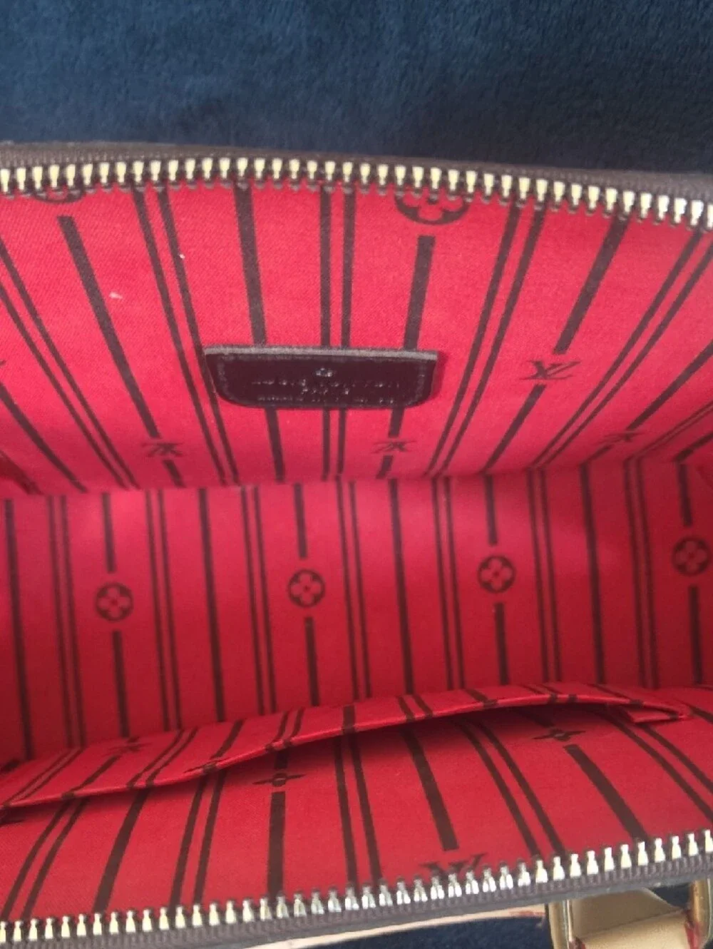 N/A iconic monogram